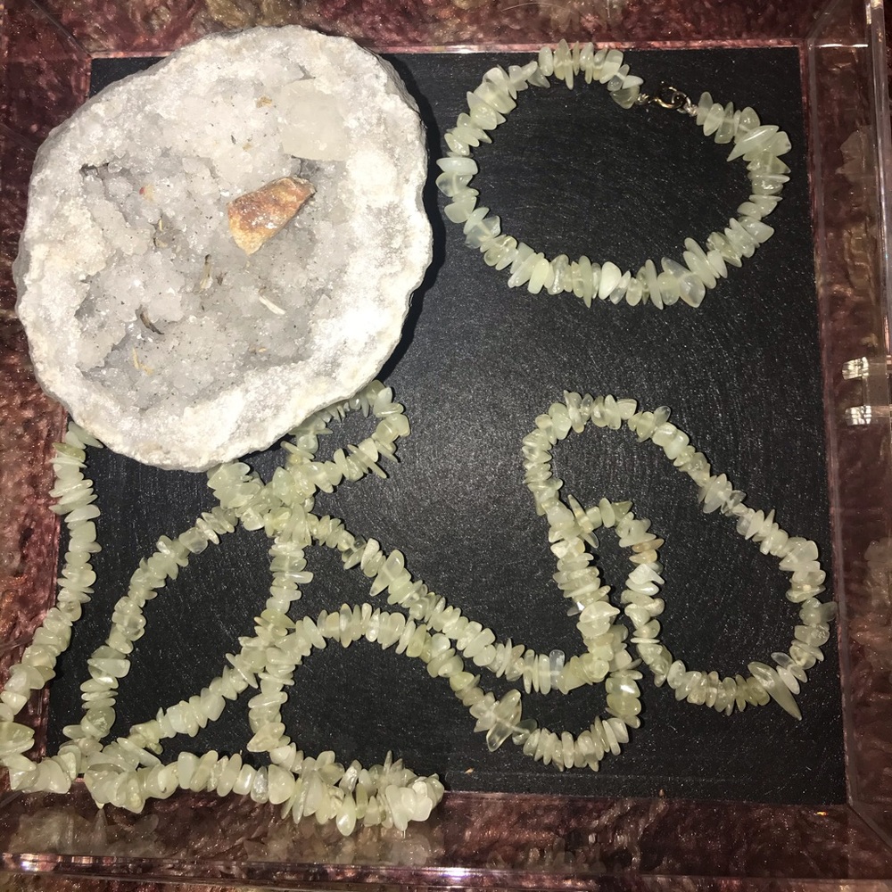 Green moonstone